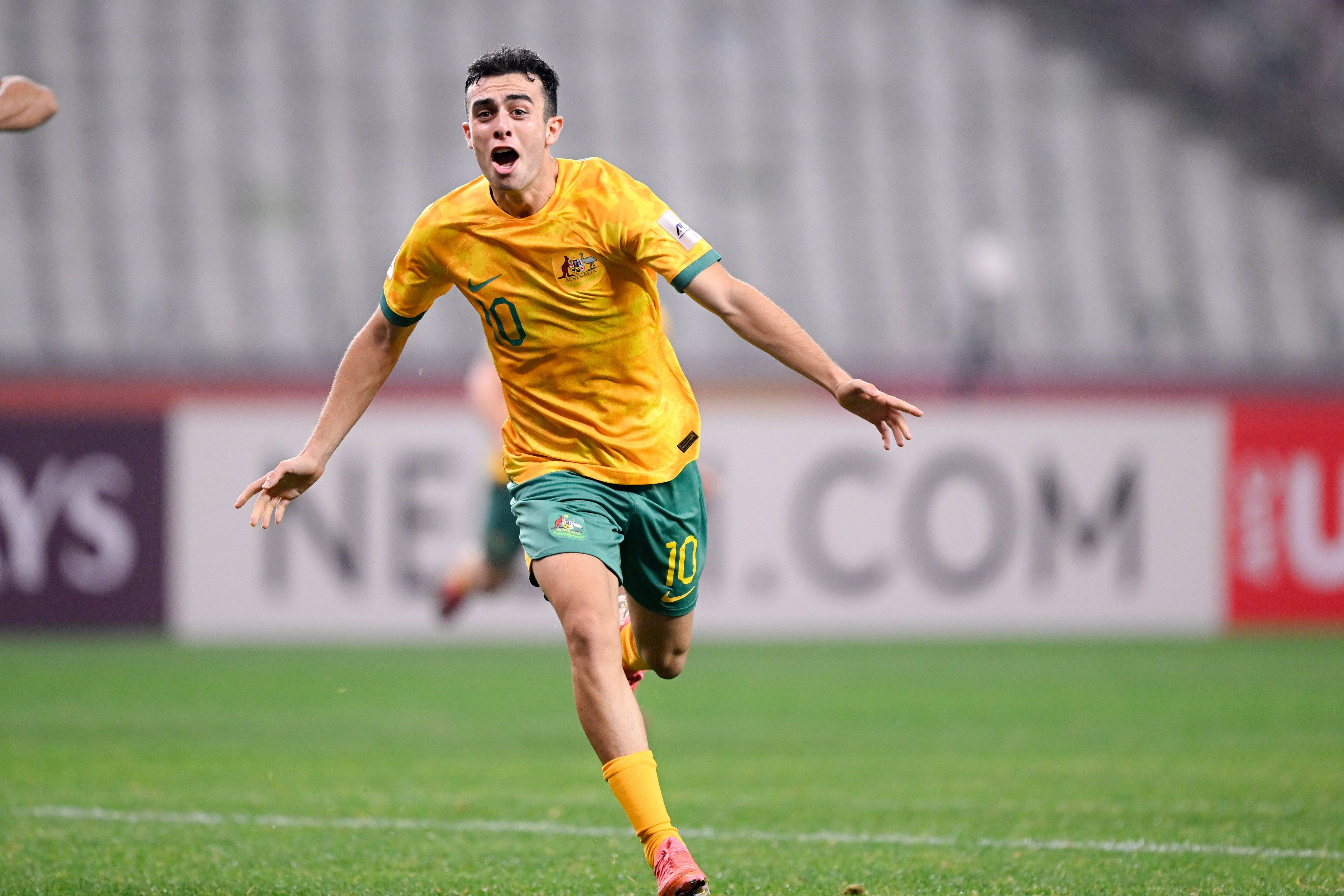 Scout连续五场比赛得分超过大比分获胜，澳大利亚队不断突破！引发球迷热议的简单介绍