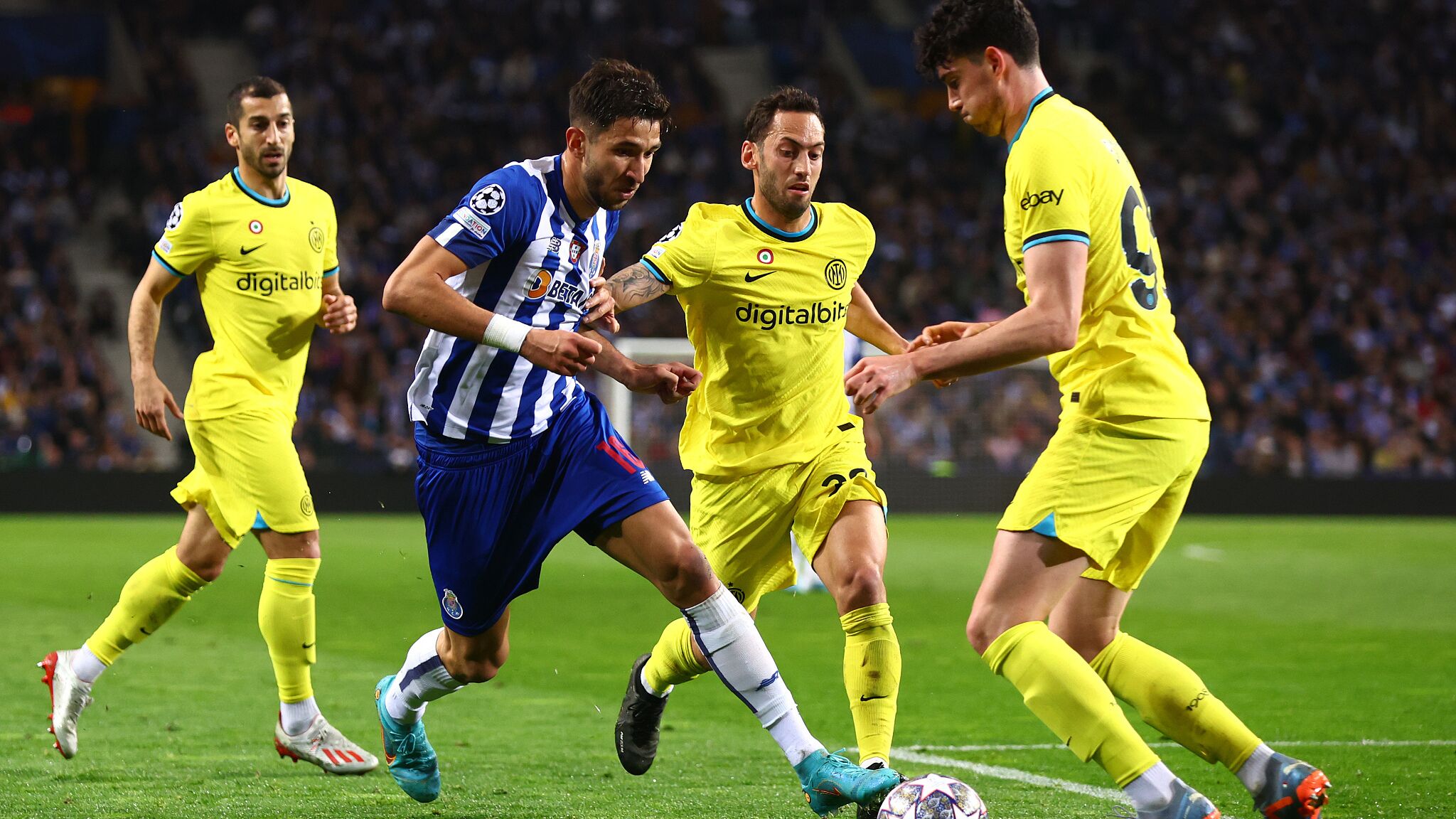 赛地聚焦：欧冠冲刺阶段热度飙升，波尔图遗憾出局，引发热议，控场能力受关注的简单介绍