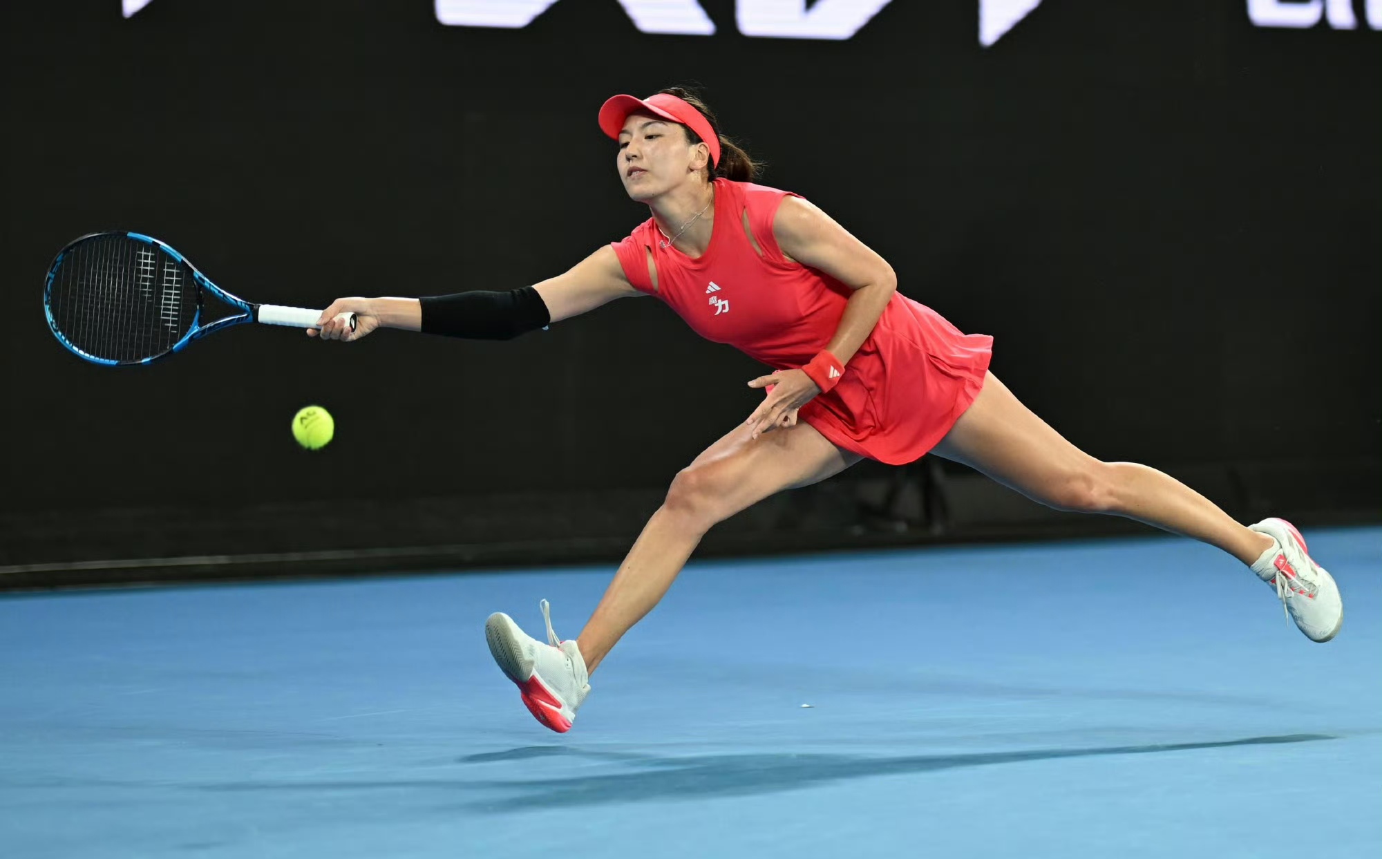 包含赛地聚焦：欧篮联赛前热度飙升，斯图加特遗憾出局，媒体盛赞，训练强度明显提升的词条